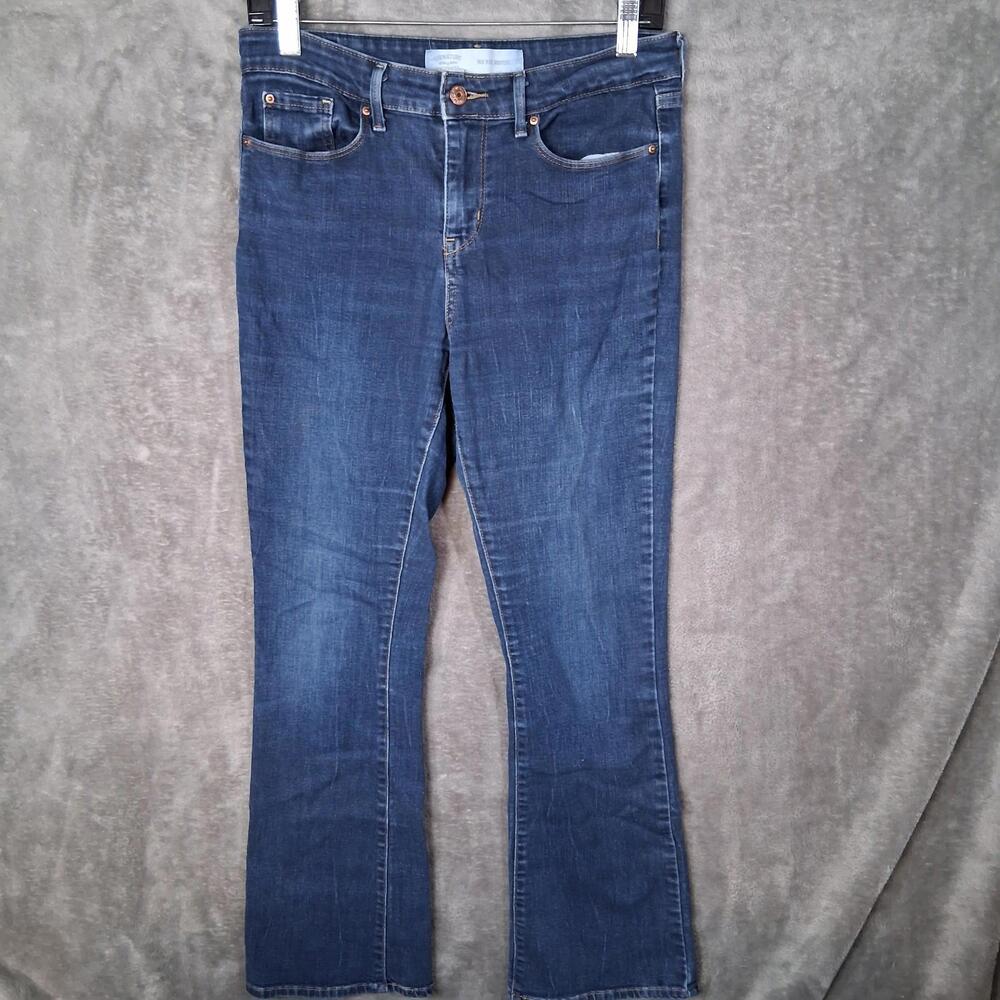Levis‎ Signature Mid Rise Bootcut Jeans Womens Size 29x32 Dark Blue Stretchable